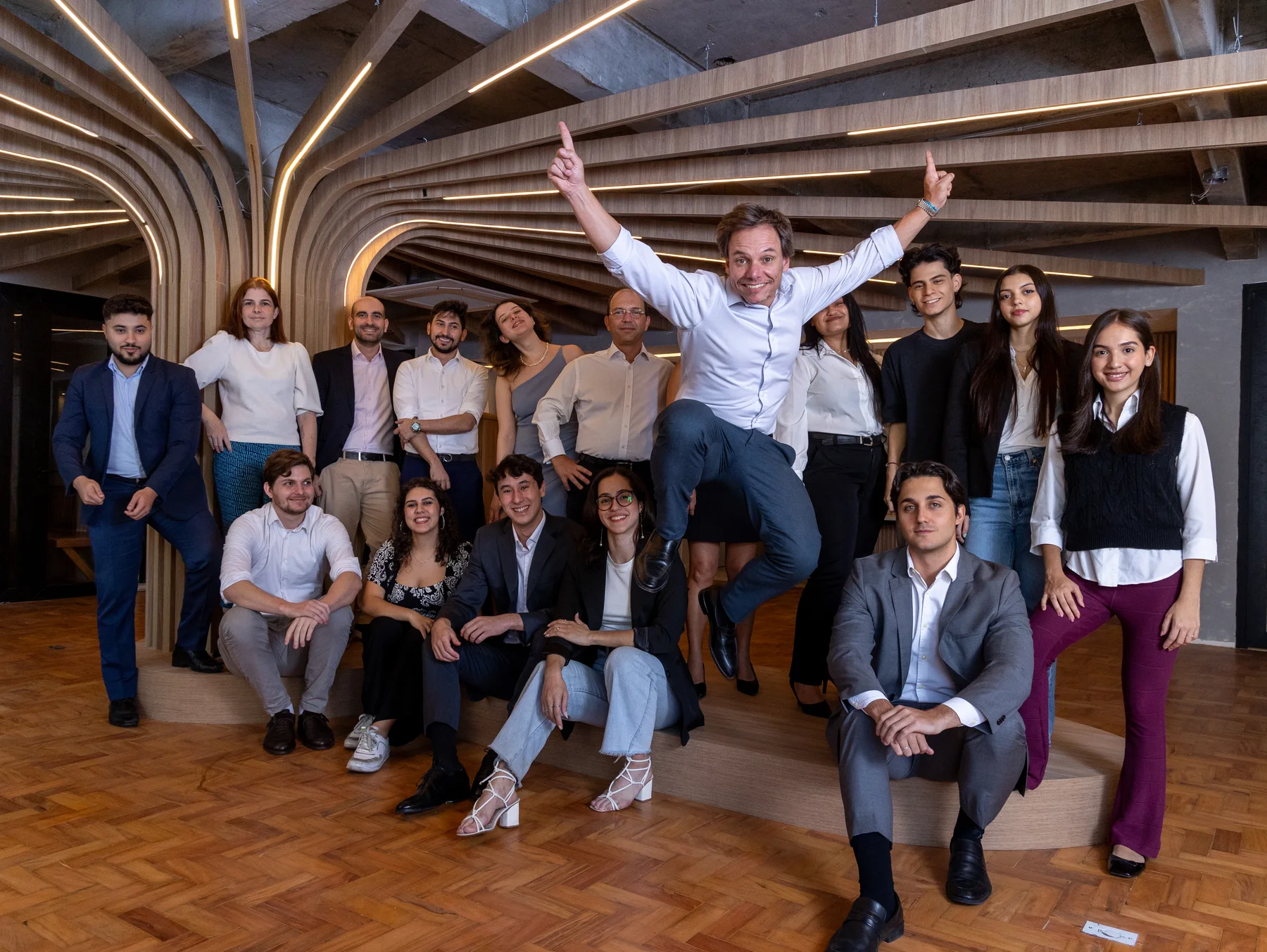 Turma reunida durante o Investment Banking Boot Camp